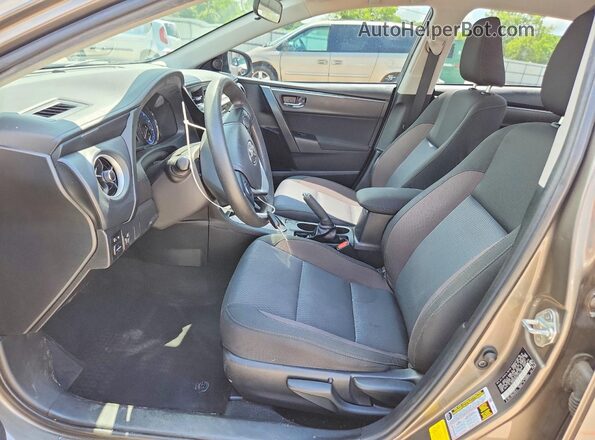 2T1BURHE8KC225776 2019 TOYOTA COROLLA Silver Widok wnętrza z przodu