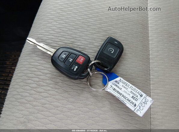 2T1BURHE9GC662676 2016 TOYOTA COROLLA Красный Вид панели приборов