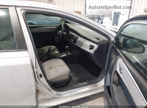 2T1BURHE9GC696312 2016 TOYOTA COROLLA Silver Widok wnętrza z przodu