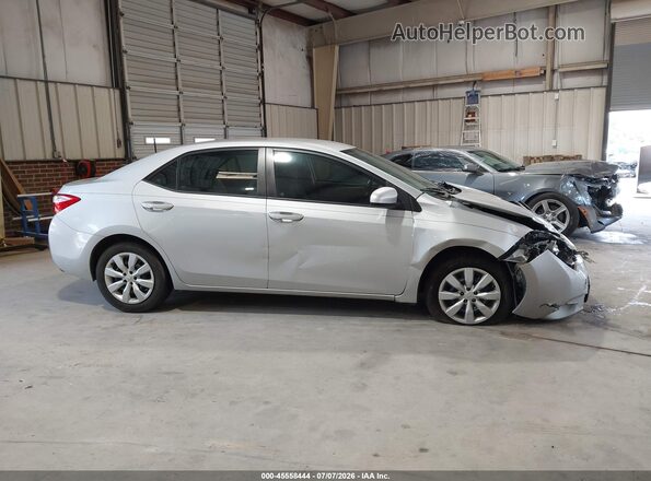 2T1BURHE9GC696312 2016 TOYOTA COROLLA Silver Widok wnętrza z tyłu