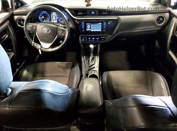 2T1BURHE9HC852740 2017 TOYOTA COROLLA Silver Vista del salpicadero