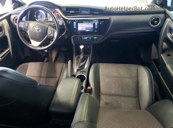 2T1BURHE9HC901743 2017 TOYOTA COROLLA Charcoal Vista del salpicadero