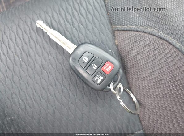 2T1BURHE9HC904691 2017 TOYOTA COROLLA Белый Вид панели приборов