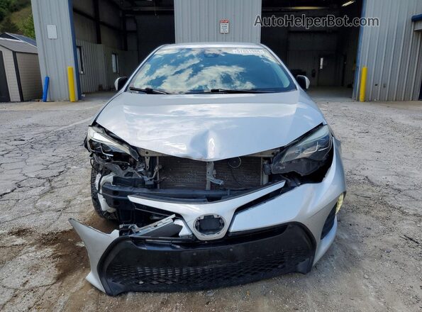 2T1BURHE9HC914167 2017 TOYOTA COROLLA Silver Widok z przodu