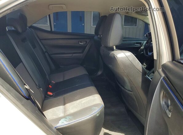 2T1BURHE9HC914167 2017 TOYOTA COROLLA Silver Widok tylnych siedzeń