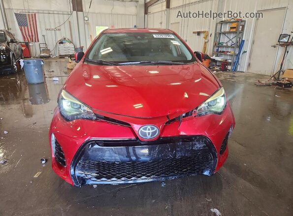 2T1BURHE9JC026055 2018 TOYOTA COROLLA Red Widok z przodu