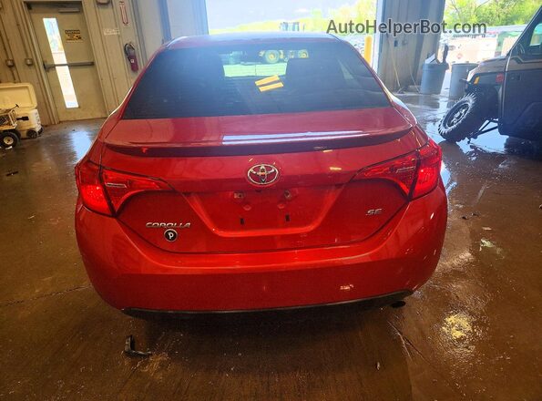 2T1BURHE9JC026055 2018 TOYOTA COROLLA Red Widok z tyłu
