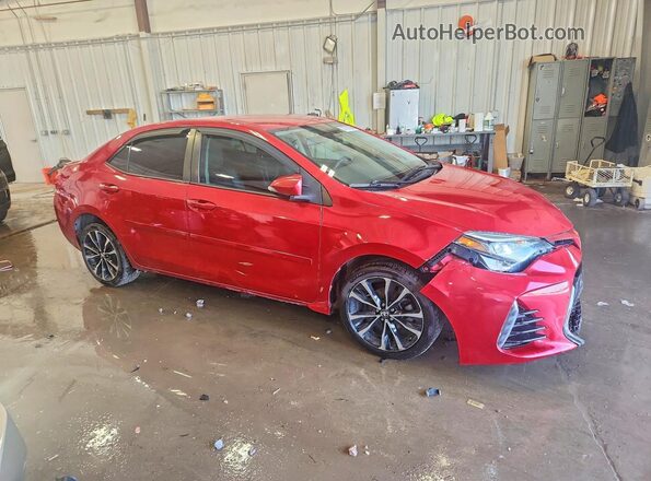 2T1BURHE9JC026055 2018 TOYOTA COROLLA Red Przód prawy
