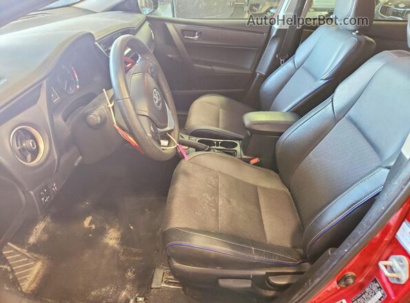 2T1BURHE9JC026055 2018 TOYOTA COROLLA Red Widok wnętrza z przodu