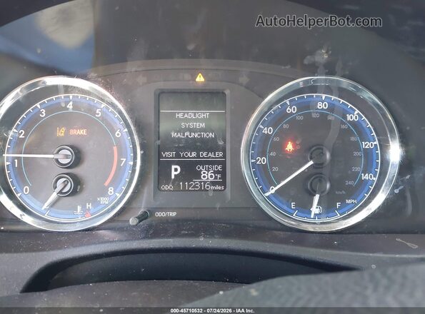 2T1BURHE9JC037783 2018 TOYOTA COROLLA Silver Widok tylnych siedzeń