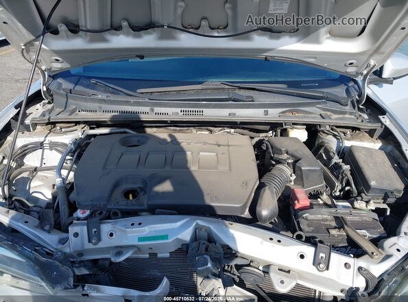 2T1BURHE9JC037783 2018 TOYOTA COROLLA Silver Widok z tyłu