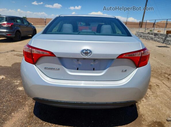 2T1BURHE9JC050520 2018 TOYOTA COROLLA Silver Rear view