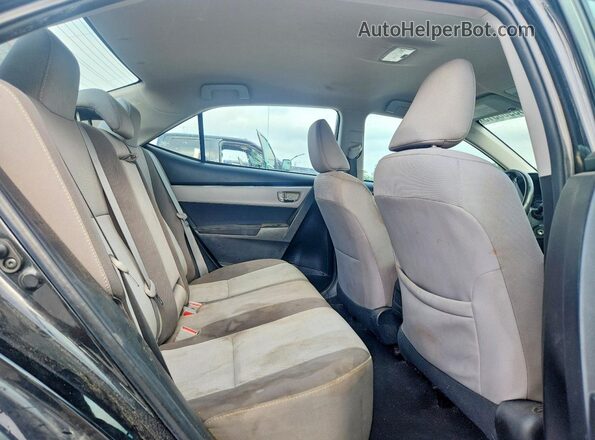 2T1BURHE9JC070475 2018 TOYOTA COROLLA Black Widok tylnych siedzeń
