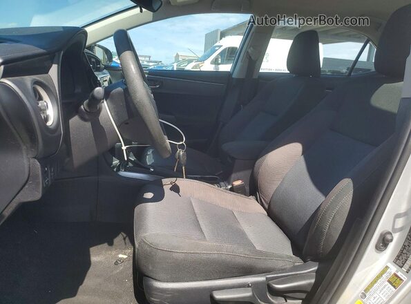 2T1BURHE9KC206511 2019 TOYOTA COROLLA Silver წინა სალონის ხედი
