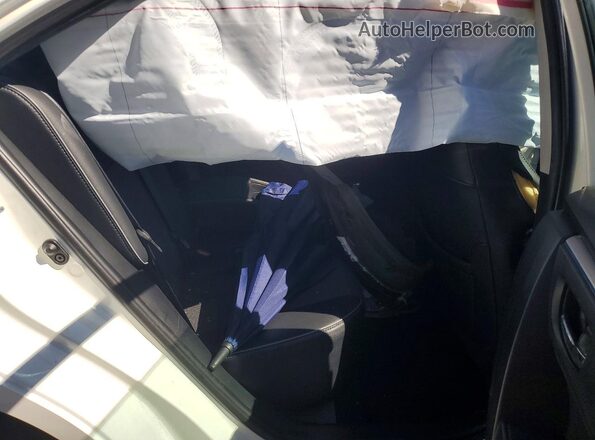 2T1BURHEXGC499892 2016 TOYOTA COROLLA White Vista de los asientos traseros