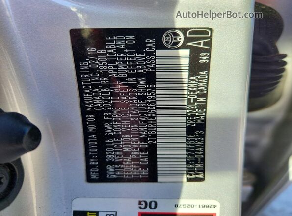 2T1BURHEXGC619576 2016 TOYOTA COROLLA Silver Widok komory silnika