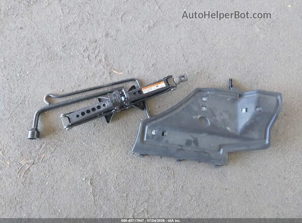 2T1BURHEXHC787543 2017 TOYOTA COROLLA Gray Սարքավորումների վահանակի տեսք