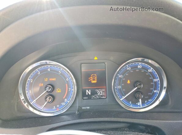 2T1BURHEXHC828110 2017 TOYOTA COROLLA Red Սարքավորումների վահանակի տեսք