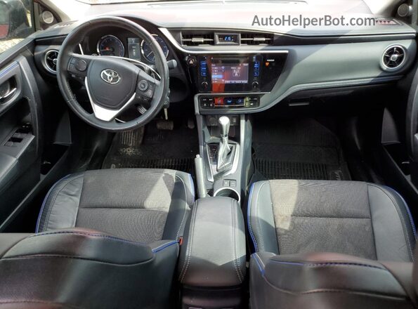2T1BURHEXHC934167 2017 TOYOTA COROLLA Красный Вид панели приборов