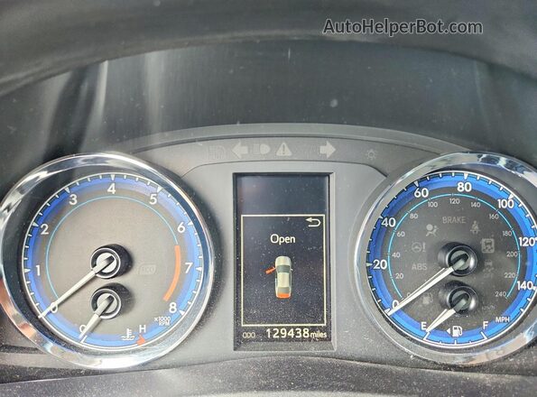 2T1BURHEXJC007563 2018 TOYOTA COROLLA Blue Widok zestawu wskaźników
