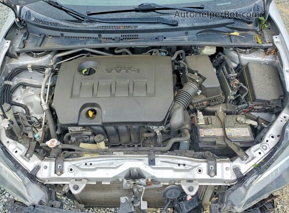 2T1BURHEXJC993421 2018 TOYOTA COROLLA Silver Вид задньої частини салону