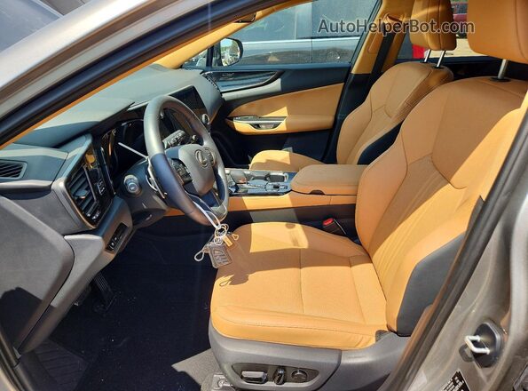 2T2AGCEZ1SC093267 2025 LEXUS NX Gray Widok wnętrza z przodu