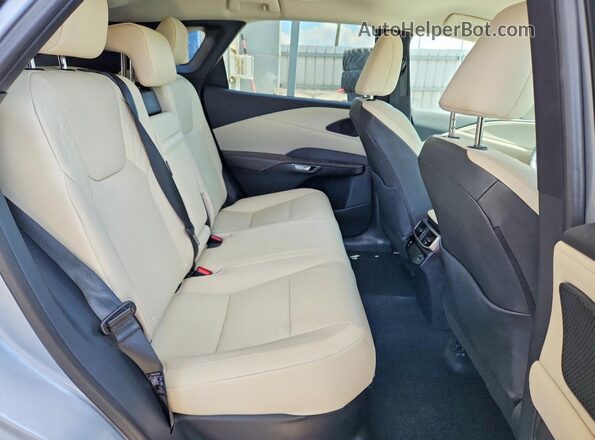 2T2BAMBA6RC048135 2024 LEXUS RX Silver უკანა სალონის ხედი
