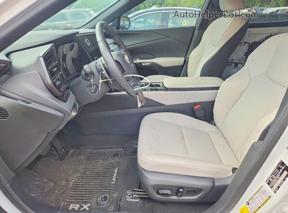 2T2BAMCA4PC025075 2023 LEXUS RX White Widok wnętrza z przodu