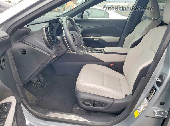 2T2BAMCA5RC066432 2024 LEXUS RX Silver Вид салону спереду