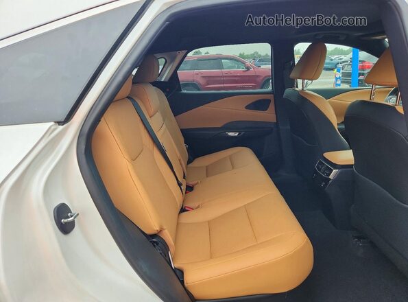 2T2BAMCA5SC092048 2025 LEXUS RX White Rear interior view