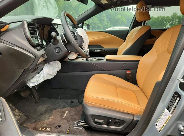 2T2BAMCA5SC094768 2025 LEXUS RX Silver Вид салону спереду