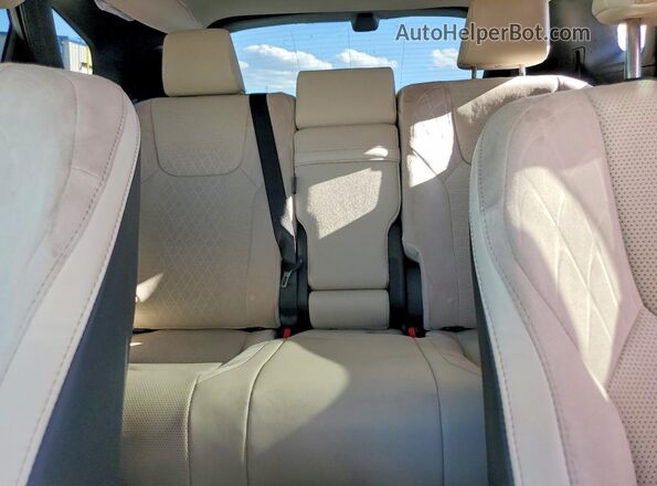 2T2BAMCA7SC121047 2025 LEXUS RX White Հետևի նստատեղերի տեսք