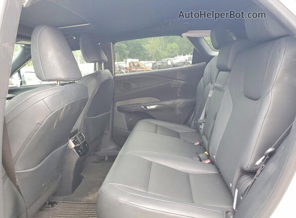 2T2BAMCAXRC069956 2024 LEXUS RX White Widok wnętrza z tyłu