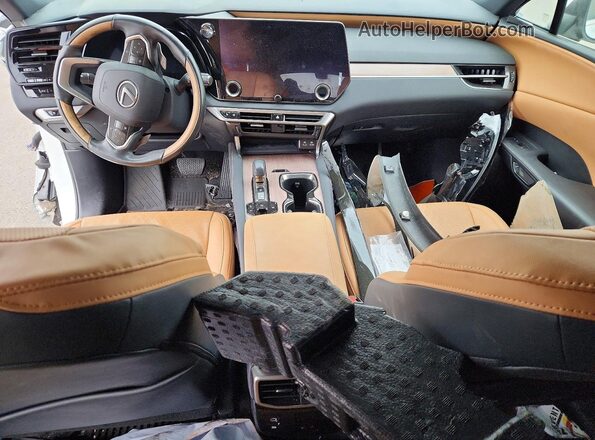 2T2BBMCA1RC024885 2024 LEXUS RX White Dashboard view