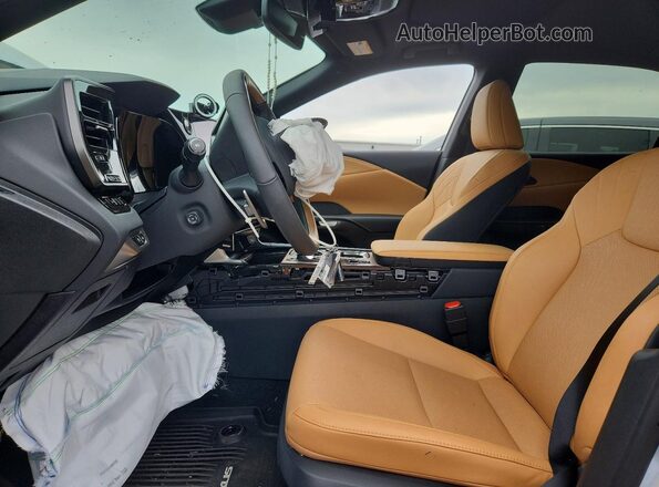 2T2BBMCA4TC121568 2026 LEXUS RX Silver Widok wnętrza z przodu