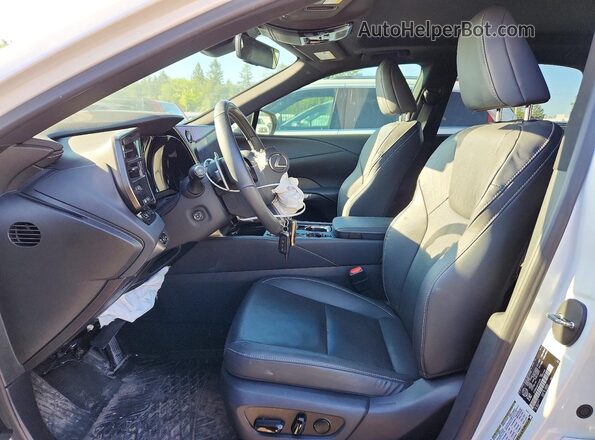 2T2BBMCA8PC014870 2023 LEXUS RX White Vista interior delantera