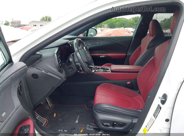 2T2BCMEA2PC008864 2023 LEXUS RX 500H Белый Вид салона спереди