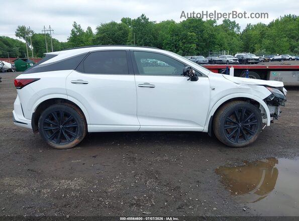 2T2BCMEA2PC008864 2023 LEXUS RX 500H Белый Вид задней части салона