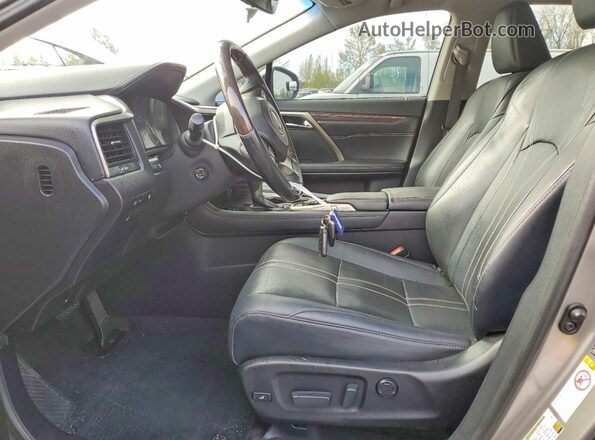 2T2BGMCA1HC010243 2017 LEXUS RX Серебряный Вид салона спереди