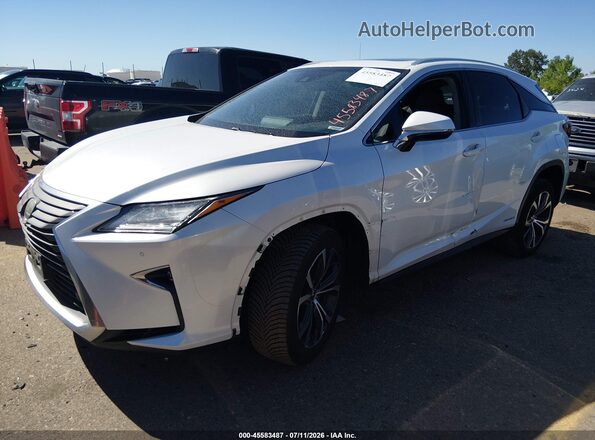 2T2BGMCA3JC021394 2018 LEXUS RX 450H Белый Передняя левая четверть