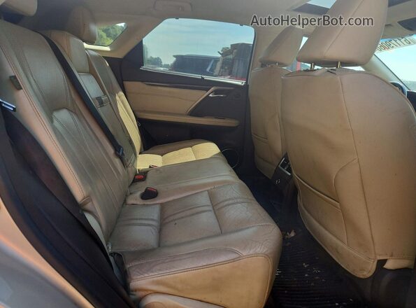 2T2BGMCA7JC021690 2018 LEXUS RX Tan Вид задньої частини салону