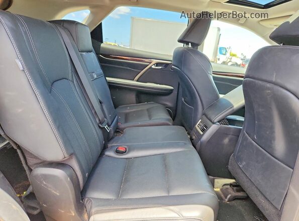 2T2BZMCA0GC001915 2016 LEXUS RX White Вид задньої частини салону