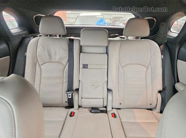 2T2BZMCA3KC181108 2019 LEXUS RX Silver Widok tylnych siedzeń