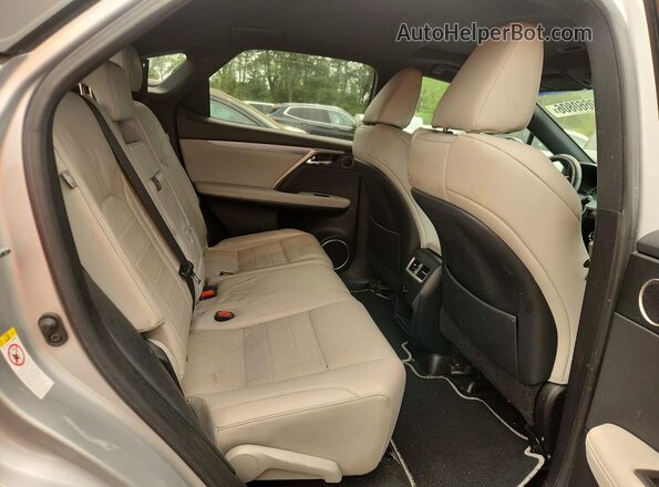 2T2BZMCA3KC181108 2019 LEXUS RX Silver Widok wnętrza z tyłu
