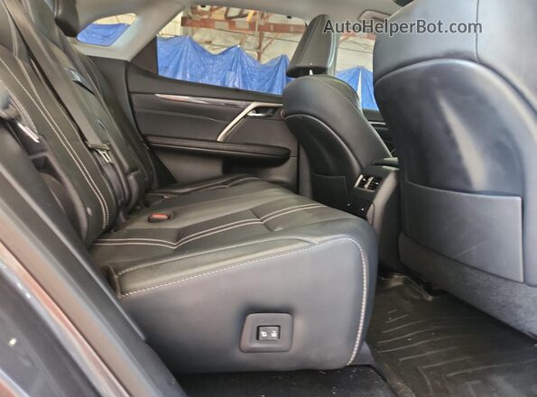 2T2BZMCA6HC068827 2017 LEXUS RX Gray Widok tylnych siedzeń