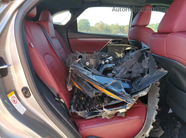 2T2BZMCA8JC167364 2018 LEXUS RX Silver Widok wnętrza z tyłu