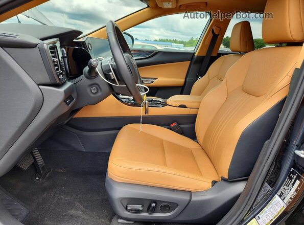 2T2GGCEZ2PC025173 2023 LEXUS NX Black Vista interior delantera