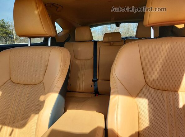 2T2GGCEZ3RC056032 2024 LEXUS NX Black Вид задніх сидінь