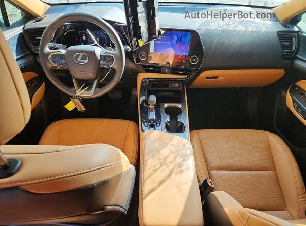2T2GGCEZ8SC077254 2025 LEXUS NX White Вид панелі приладів