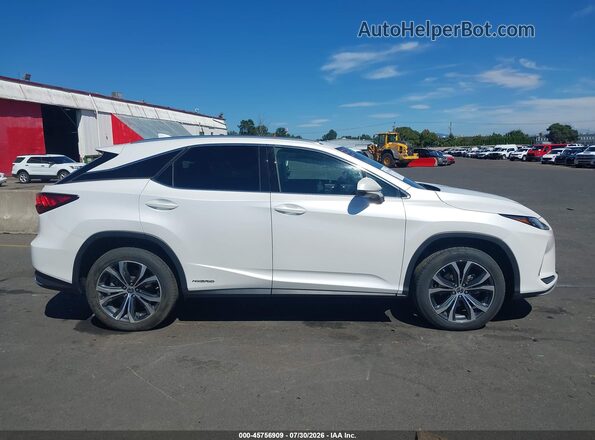 2T2HGMDA2NC088180 2022 LEXUS RX 450H Белый Вид задней части салона
